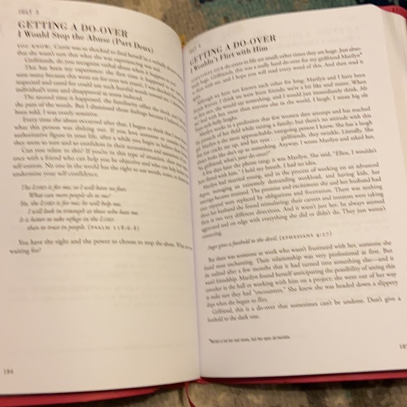 4 Book Bundle!!📚💖 - Picture 7 of 7